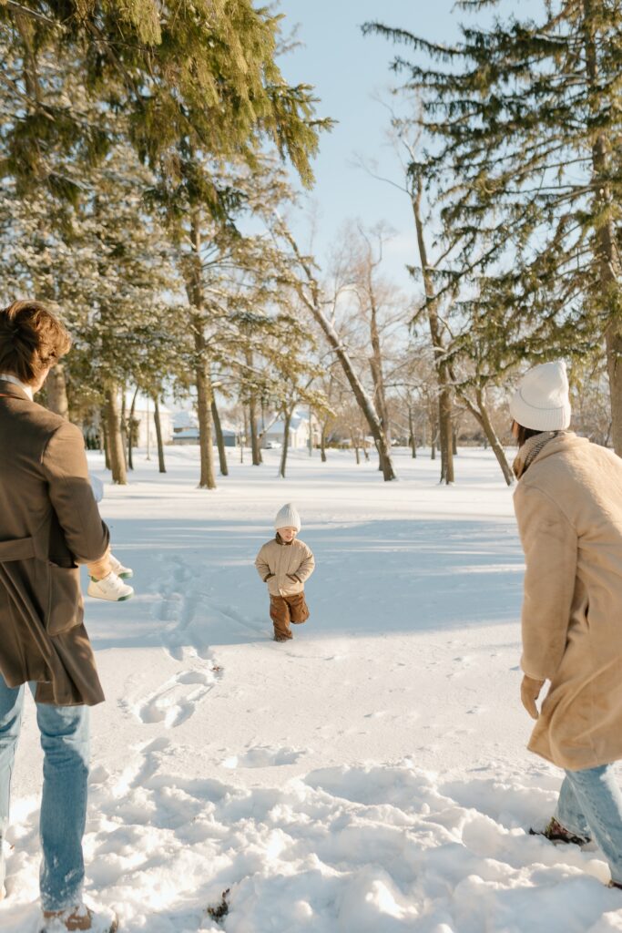 Winter snowy family photos in Lombard Illinois